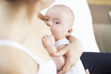關于母乳喂養(yǎng)的5個傳言，你聽過幾個？