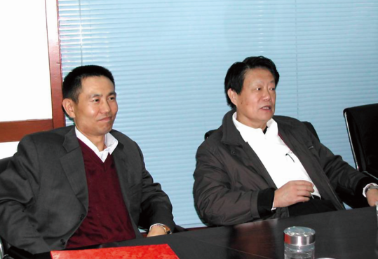 原衛(wèi)生部副部長(zhǎng)殷大奎來(lái)國(guó)康私人醫(yī)生集團(tuán)考察